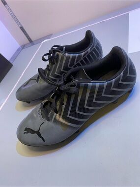 Puma Tacto II FG/AG Boys Size 4.5US Gray Black Running Outdoor Soccer Cleats